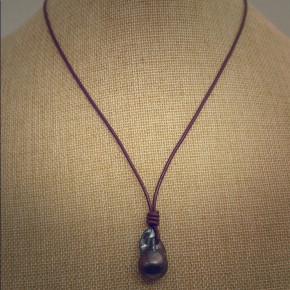 Real baroque pearl necklace